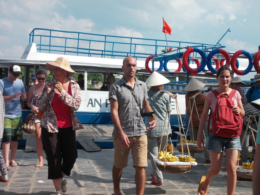 Hoi An expands walking streets
